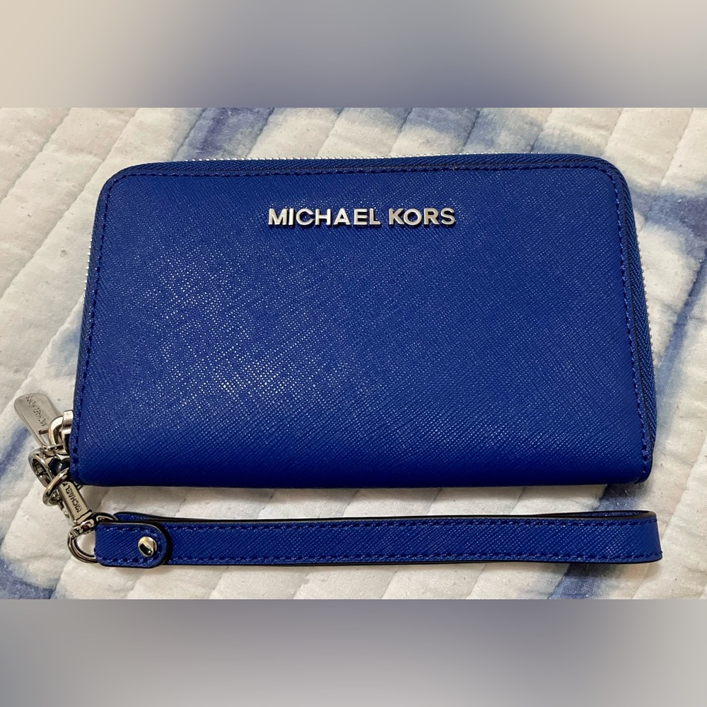 Authentic Michael Kors small wristlet wallet